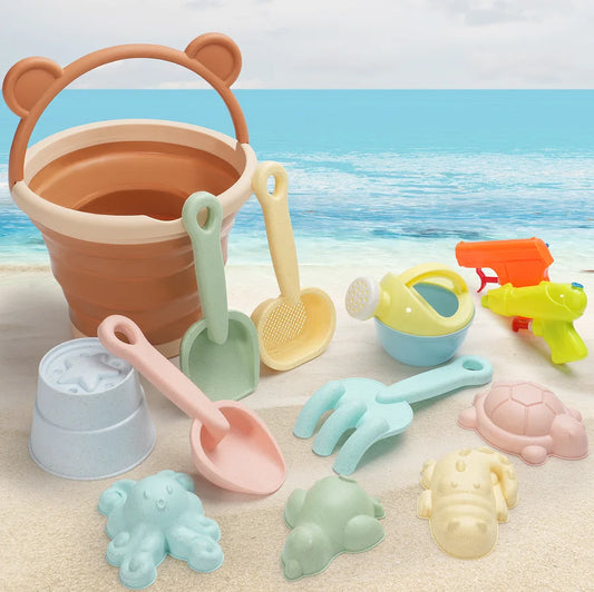 Beach toys, foldable storage buckets, beach shovels, water sprinklers, animal molds, essential gifts for the seaside winter vacation